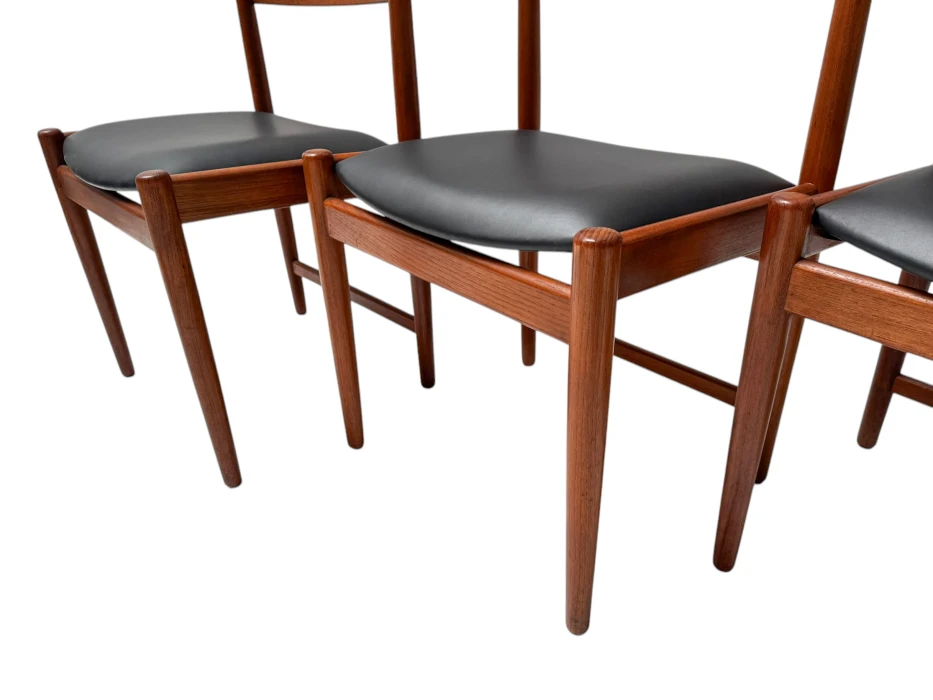Four Mid-Century Modern Dining Room Chairs by Kurt Østervig for Sibast, 1960s